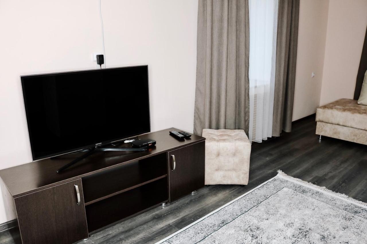 Alplaza Hotel Ustʼ-Kamenogorsk Esterno foto